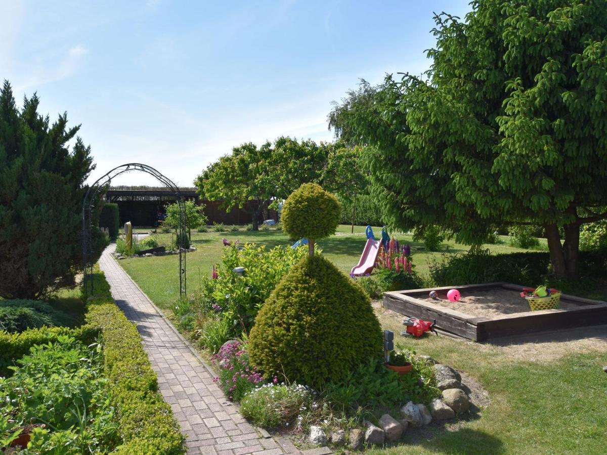 Apartment In Robertsdorf With Garden, Terrace, Barbecue Blowatz Pokoj fotografie